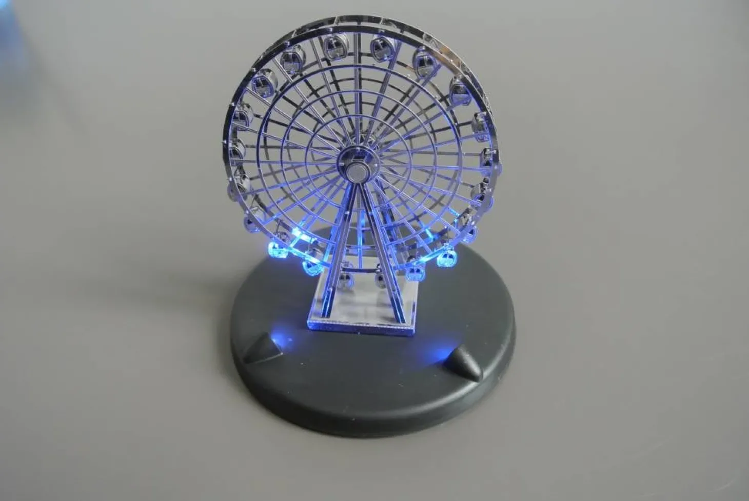 Metal Earth Ferris Wheel - puzzle 3D
